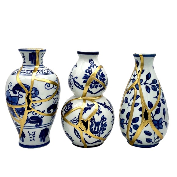 Kintsugi Vase Set Bombay Blue and White Porcelain Gold Crack Growth Gift - Picture 13 of 17
